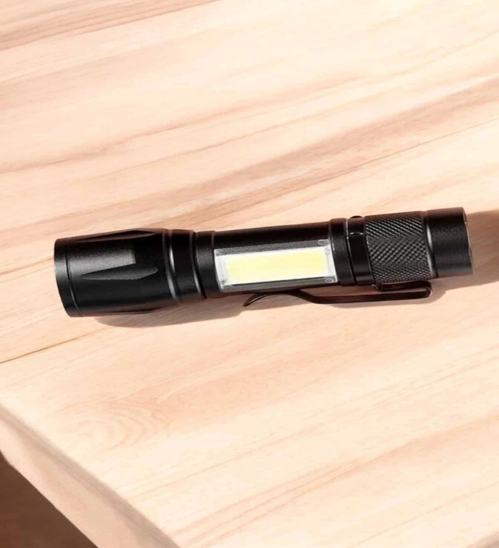 Işıldak El Feneri Kamp Lambası Mini Taşınabilir Acil Durum Lambası Fener Led Işık ( Lisinya )