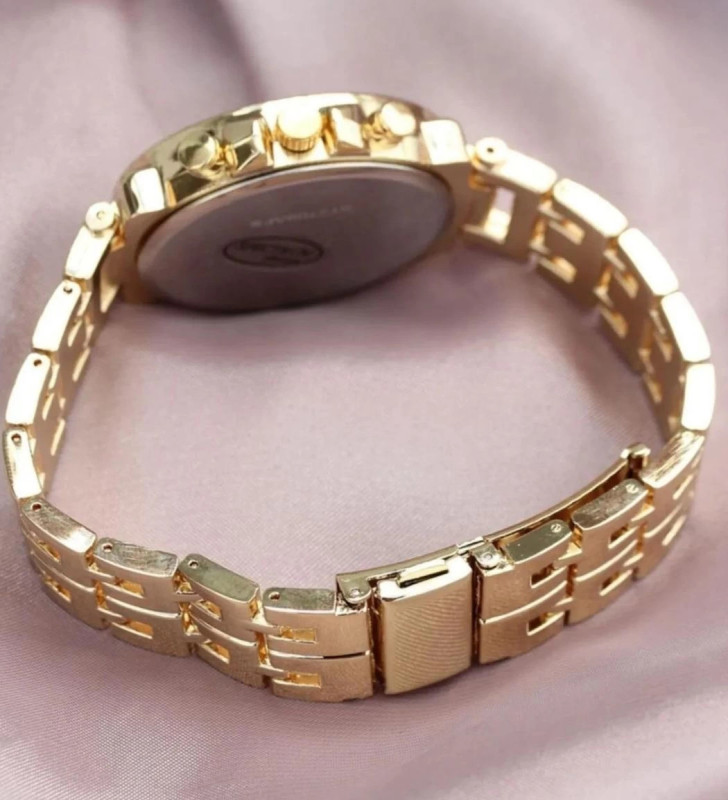 Zarif ve Şık Özel Tasarım Zirkon Taşlı Metal Bayan Kol Saati (gold)