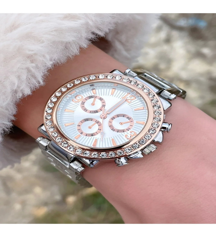 Zarif ve Şık Özel Tasarım Zirkon Taşlı Metal Bayan Kol Saati (gümüş-gold)