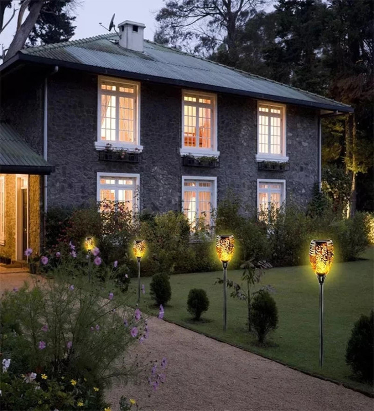 Alev Efektli Solar Bahçe Lambası (51 Cm) - Lisinya