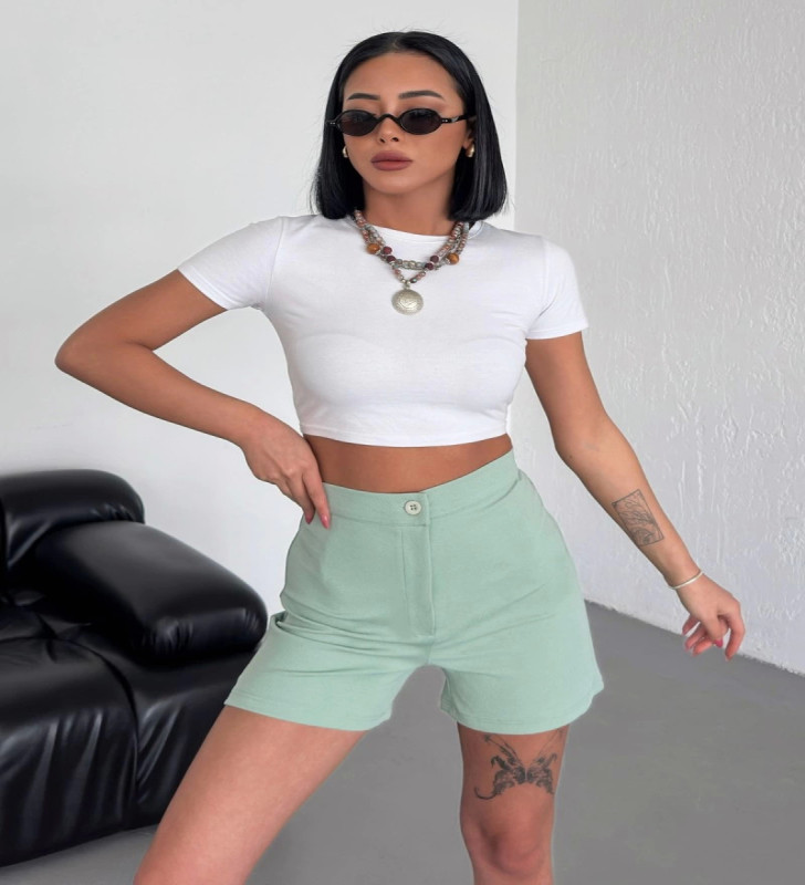 Tarz ve Rahatlığı Bir Arada Sunan Yüksek Bel Esnek Likralı Krep Şort Su Yeşili ( Lisinya )