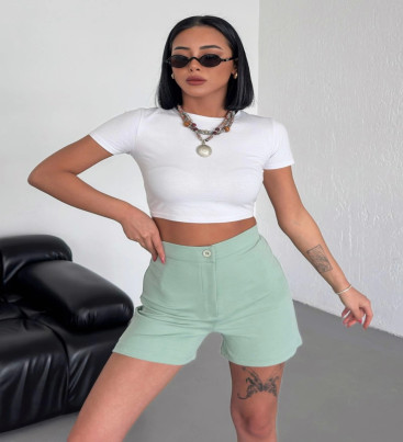 Tarz ve Rahatlığı Bir Arada Sunan Yüksek Bel Esnek Likralı Krep Şort Su Yeşili ( Lisinya )