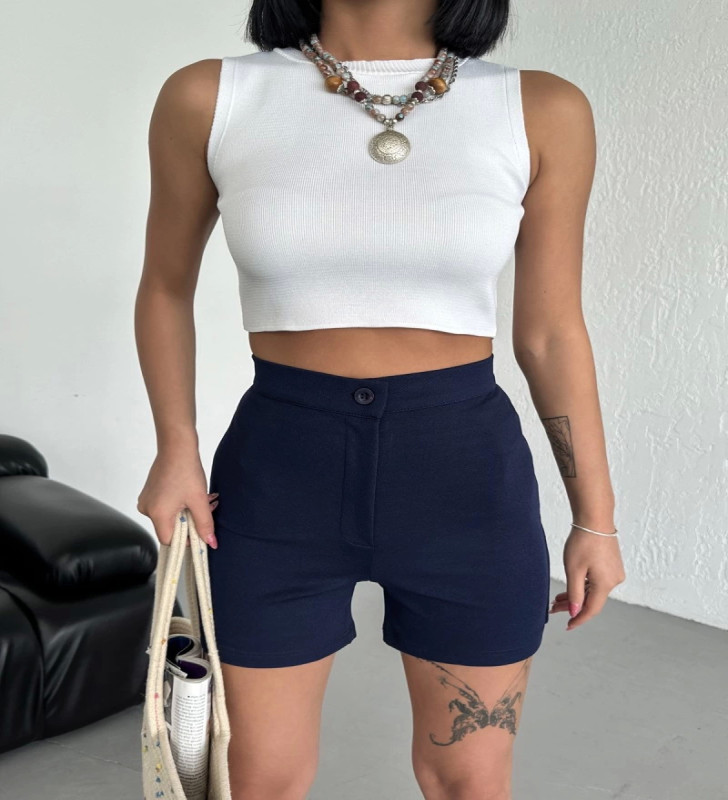 Tarz ve Rahatlığı Bir Arada Sunan Yüksek Bel Esnek Likralı Krep Şort Lacivert ( Lisinya )