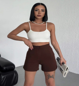 Tarz ve Rahatlığı Bir Arada Sunan Yüksek Bel Esnek Likralı Krep Şort Kahverengi ( Lisinya )